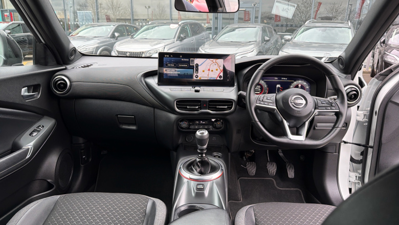 Nissan Juke 1.0 DiG-T N-Connecta 5dr Petrol Hatchback